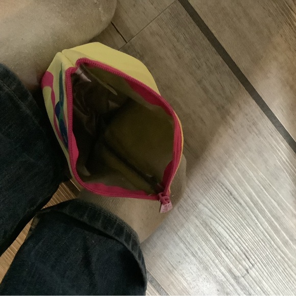 Thirty one snacker flamingo - Picture 3 of 3